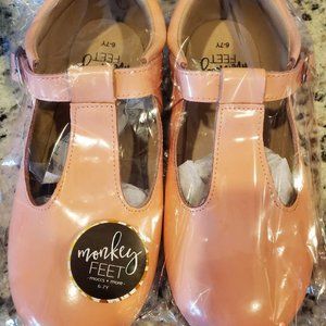 Monkey Feet T-Straps pink patent leather 6-7 NIB
